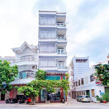Oyo 587 Trang Long Hotel Nha Trang Luaran gambar